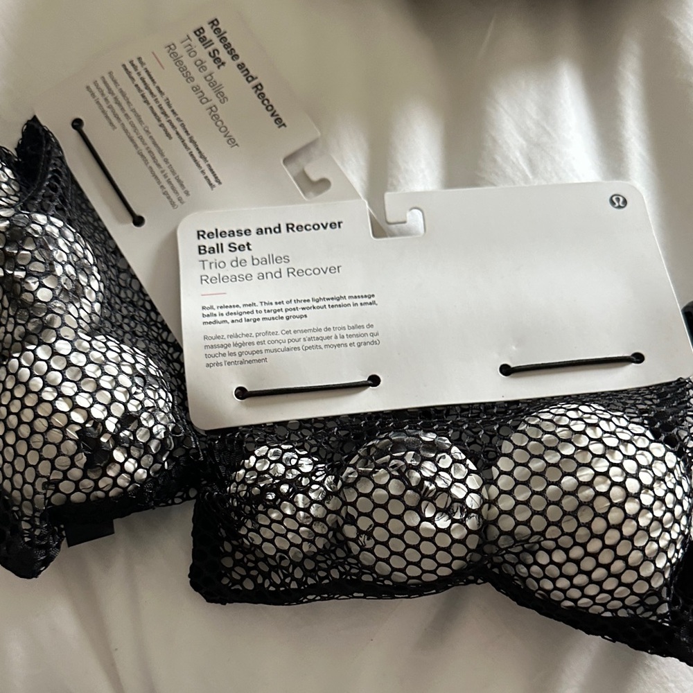 Lululemon Black and White Release Ball Set